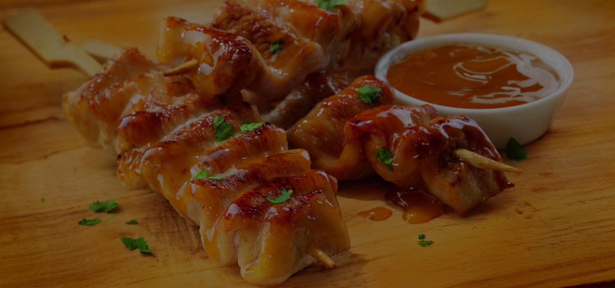 Hühnchenspieße als Rezeptvorschlag für die Süßsaure Sauce