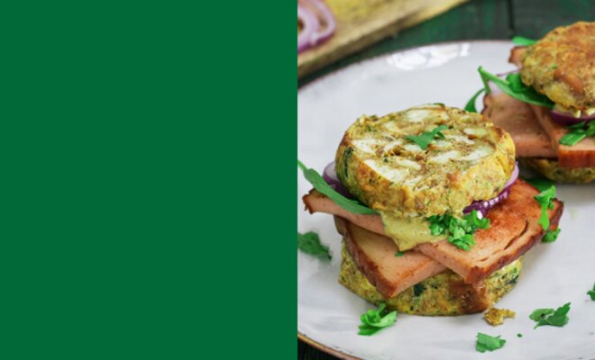 Hintergrundbild von Develey: Leberkäse-Burger