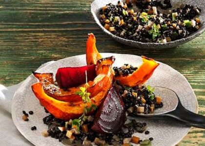Rezept, Gericht von Develey: Beluga-Linsen in Senfsauce zu Rote Bete und Kürbis mit mittelscharfen Senf