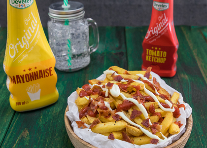 Rezept, Gericht von Develey: selbstgemachte Pommes mit leckerem Our Original Tomato Ketchup und Mayonnaise