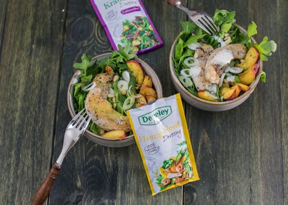 Rezept, Gericht von Develey: Rucola Pfirsich Salat mit Honig-Senf Dressing